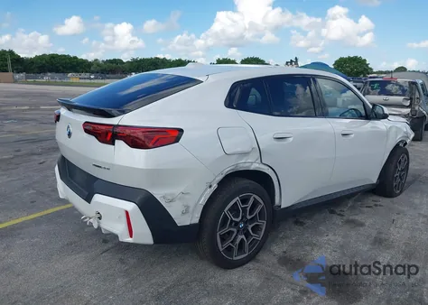 2025 BMW X2 xDrive28I z USA, uszkodzony, nr VIN WBX63GM03S5038173